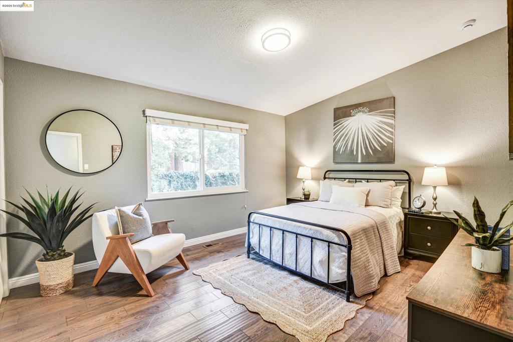 CHARLES HILL - Residential