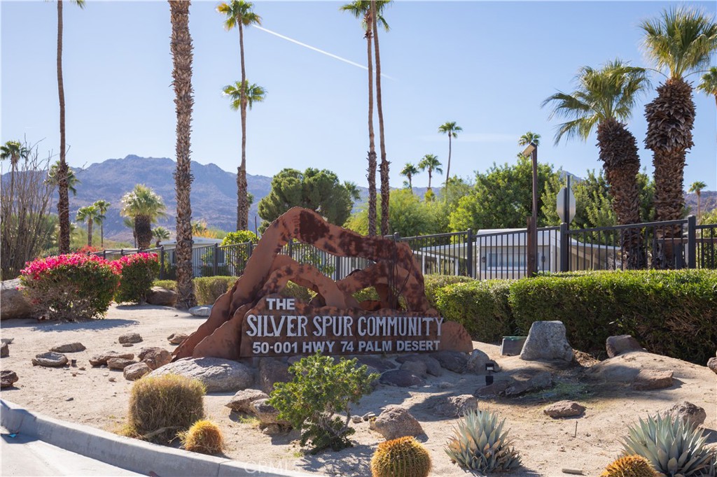 Silver Spur Mobile (32339) - Manufactured In Park