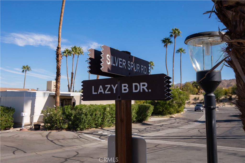 Silver Spur Mobile (32339) - Manufactured In Park