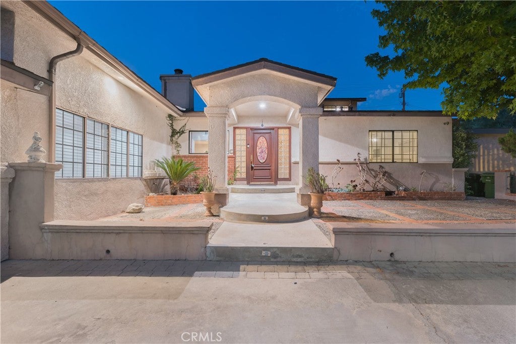 9348 Tujunga Canyon BLVD