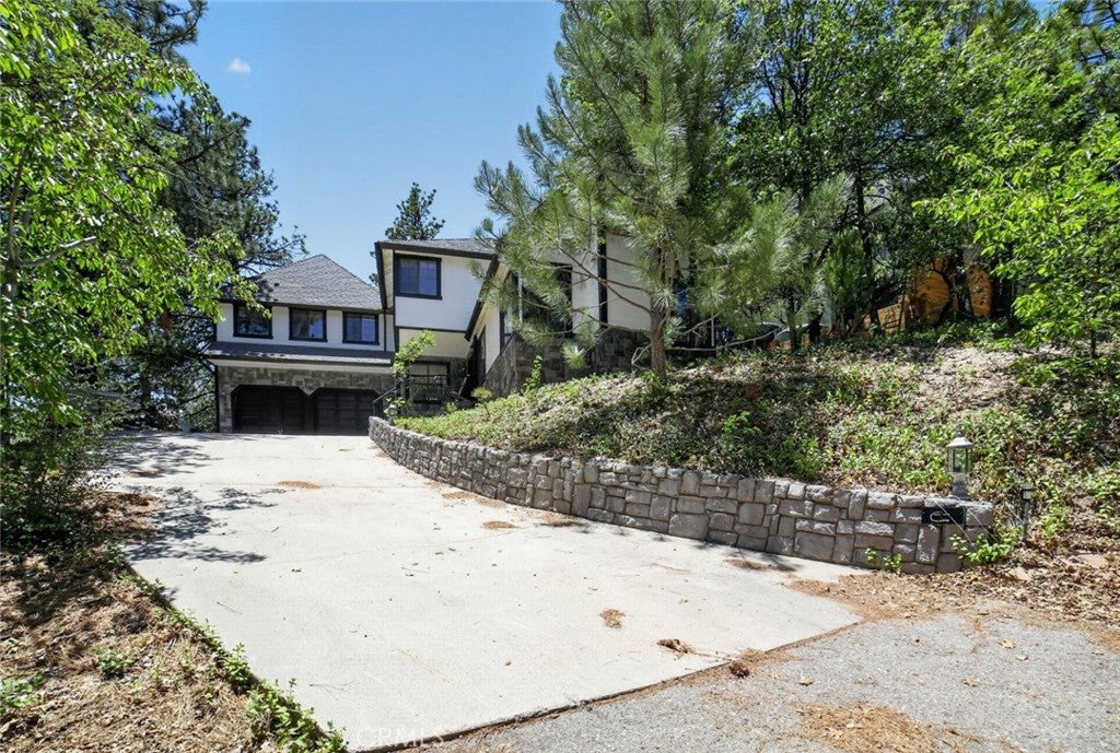 1198 Montreal Drive