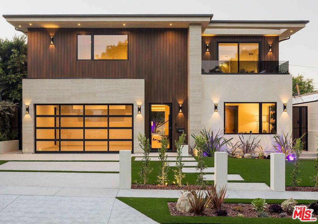 12035 Navy Street, Los Angeles CA 90066