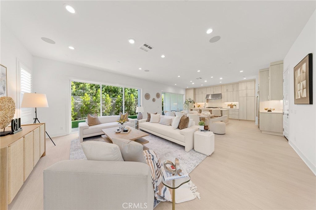 200 Orange Grove