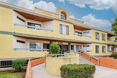 Photo of 1142 Stanley Avenue #20, Glendale, CA 91206 (MLS # GD25262386)