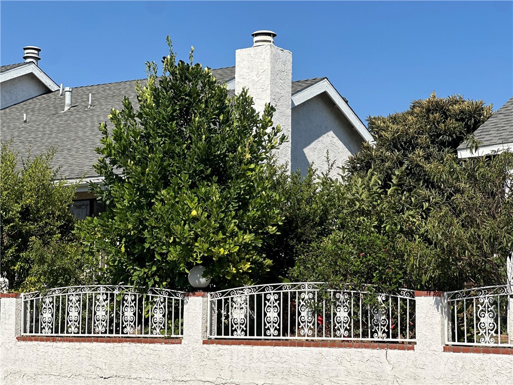Properties 2 1100 S ETHEL Avenue