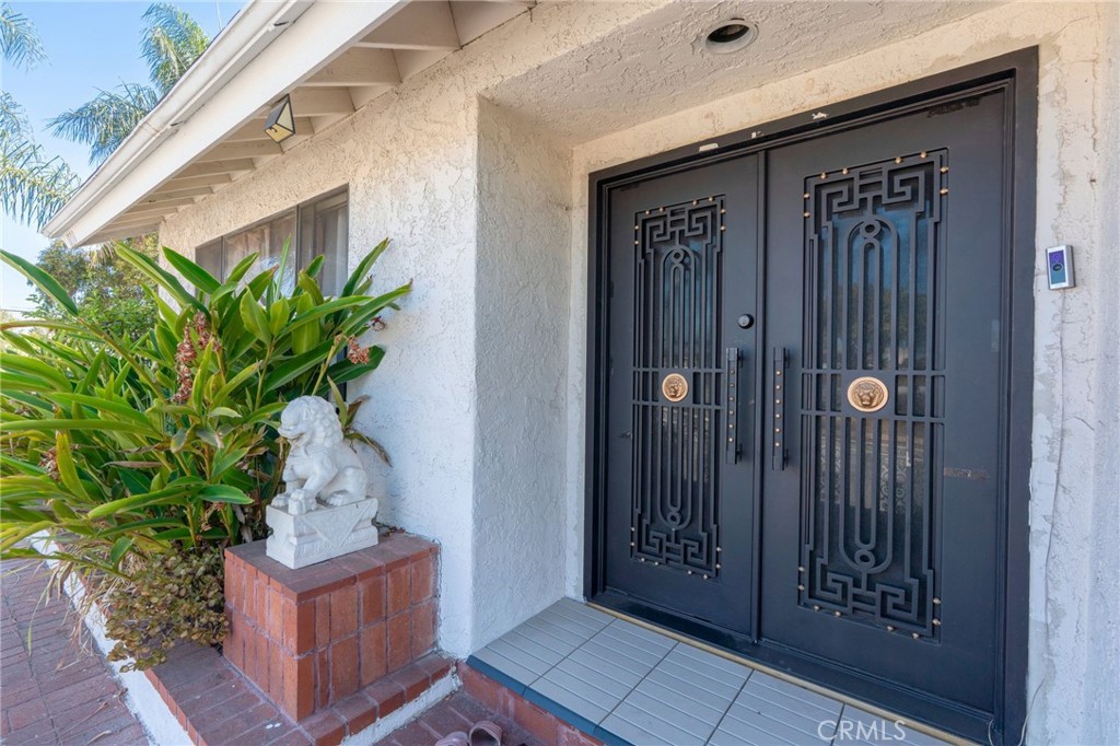 Properties 4 1100 S ETHEL Avenue
