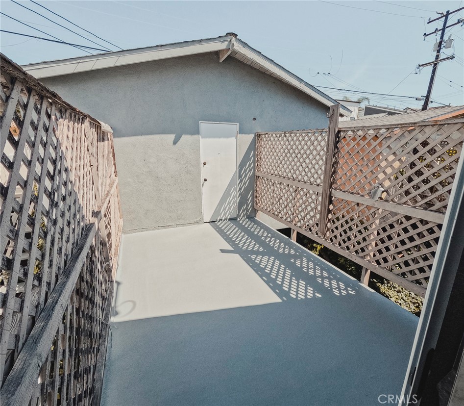 Corona del Mar North of PCH (CNHW) - Residential Income