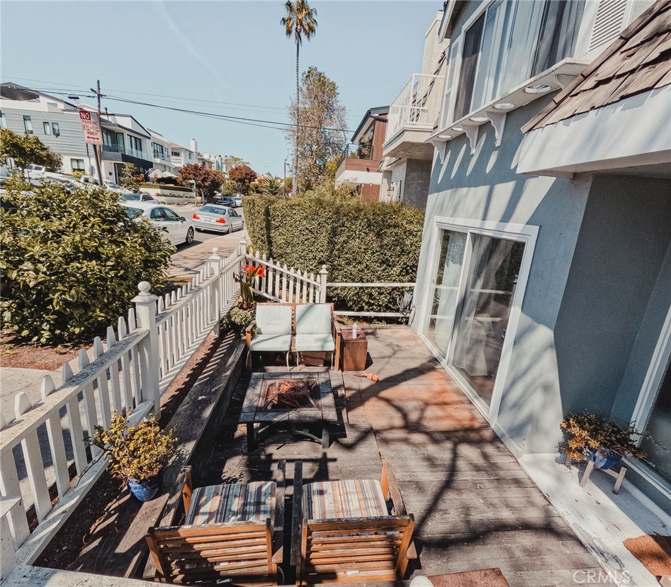 Corona del Mar North of PCH (CNHW) - Residential Income