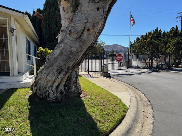 Properties 2 975 W Telegraph Road 1