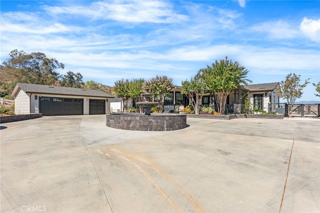 8411 Reche Canyon