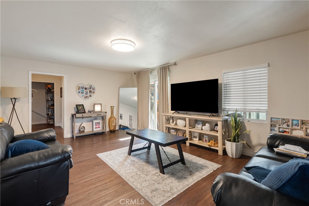 215 E 11th Street