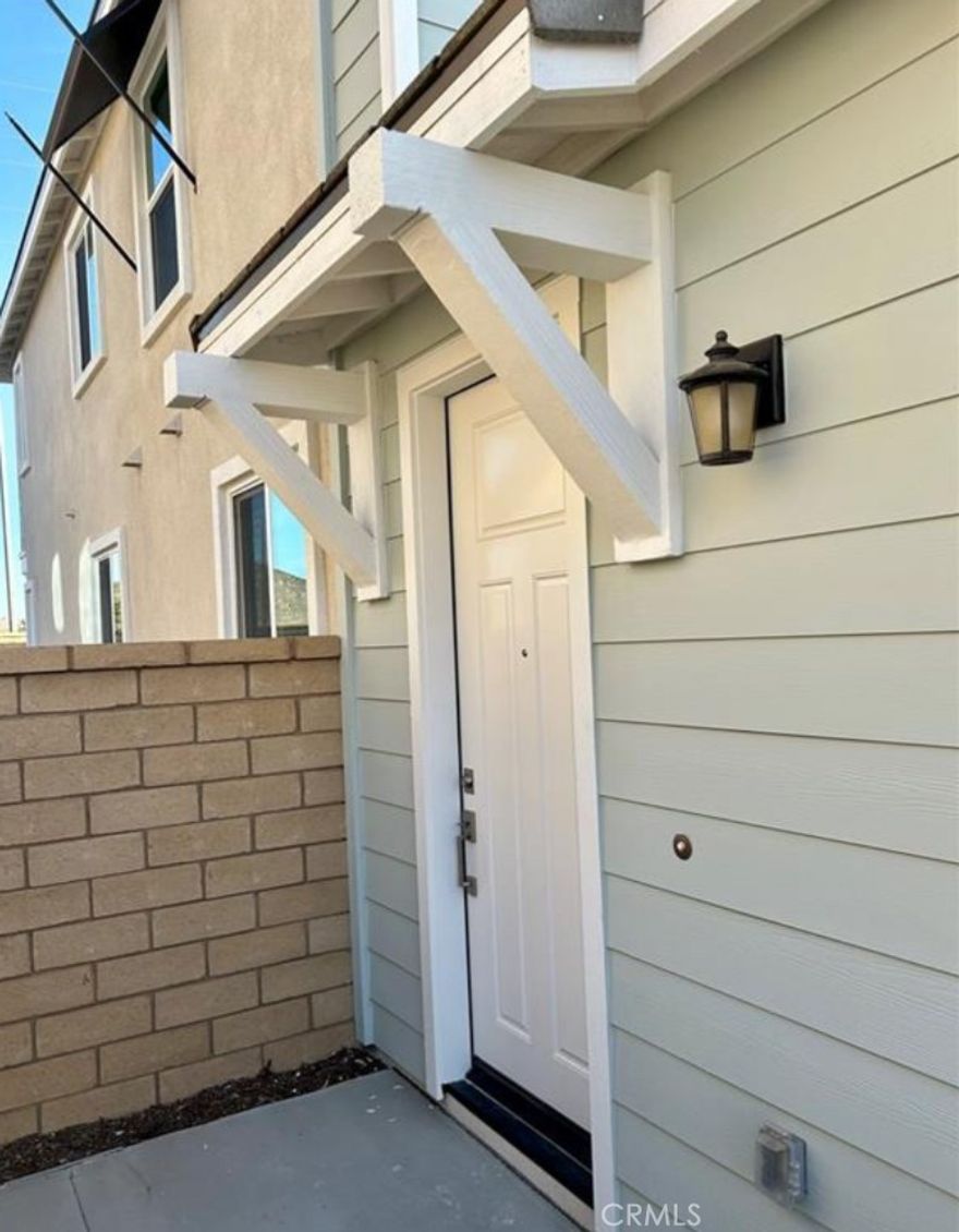 ALL UTILITIES INCLUDED !!!!!Discover  Your Dream Home: Brand-New Casita for Rent! ALL UTILITIES INCLUDED Welcome to your ideal living space, where modern elegance meets convenience. Presenting a stunning brand-new 2-bedroom, 1-bathroom casita that promises comfort and privacy. This beautiful home is perfect for individuals or small families seeking a tranquil yet stylish abode. Key Features: - Brand-New Construction: Immerse yourself in the luxury of a freshly built home, designed with contemporary aesthetics. - Private Entrance: Enjoy the peace and privacy of your own separate entrance. - Spacious Living Room: Experience ample space for relaxation and entertainment. - Kitchen: Revel in the modern kitchen featuring ample cabinetry, a fridge, and a sink - Full Laundry Room: Laundry tasks made easy with your own dedicated space. All utilities are included in the rental, offering you a hassle-free living experience. Please note, internet services are the tenant's responsibility. This casita is tailored for those who desire a move-in-ready home with all the modern amenities. Pictures are worth a thousand words! We highly recommend viewing the captivating images of the interior and exterior of this exquisite casita to truly appreciate its charm and allure. Interested in making this beautiful casita your new home? Contact us today for more information or to arrange a personal viewing. Don’t miss the opportunity to secure this exceptional living space! No wifi included