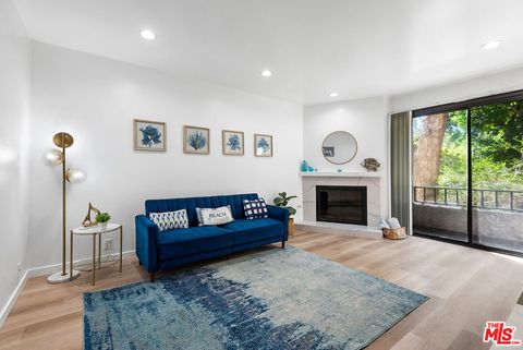 8110 Manitoba Street 109 Playa Del Rey CA 90293