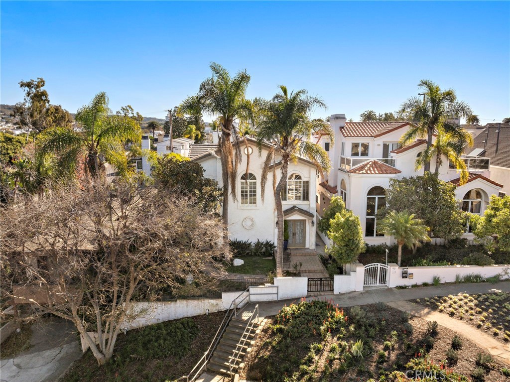 Corona del Mar South of PCH (CDMS) - Residential Lease