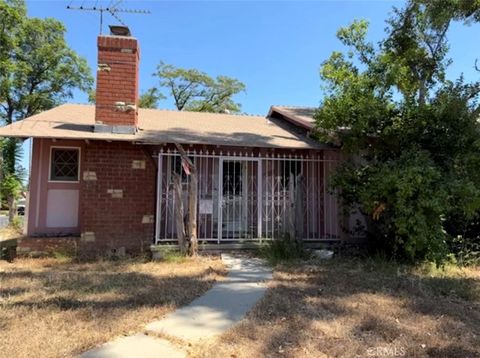 Photo of 21053 St Baltar ST, Canoga Park, CA 91304 (MLS # SR26135593)