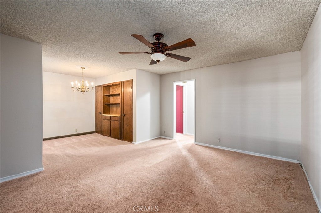 2501 W Redondo Beach