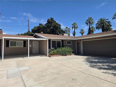 Photo of 533 Esther Way, Redlands, CA 92373 (MLS # CV26185039)