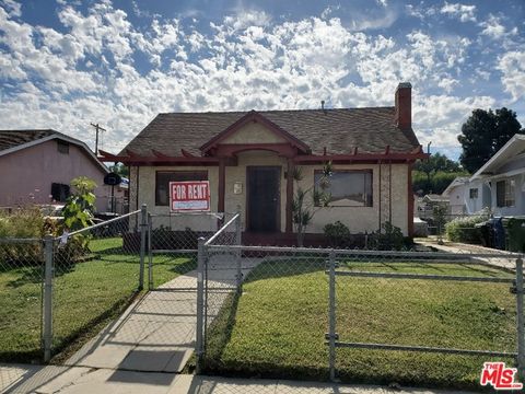 Photo of 1216 W 77TH Street, Los Angeles, CA 90044 (MLS # 26655731)