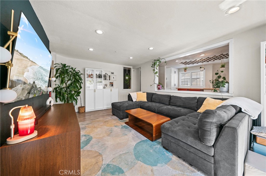 148 S Seneca Circle 24