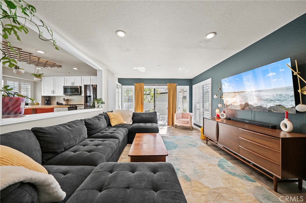148 S Seneca Circle 24