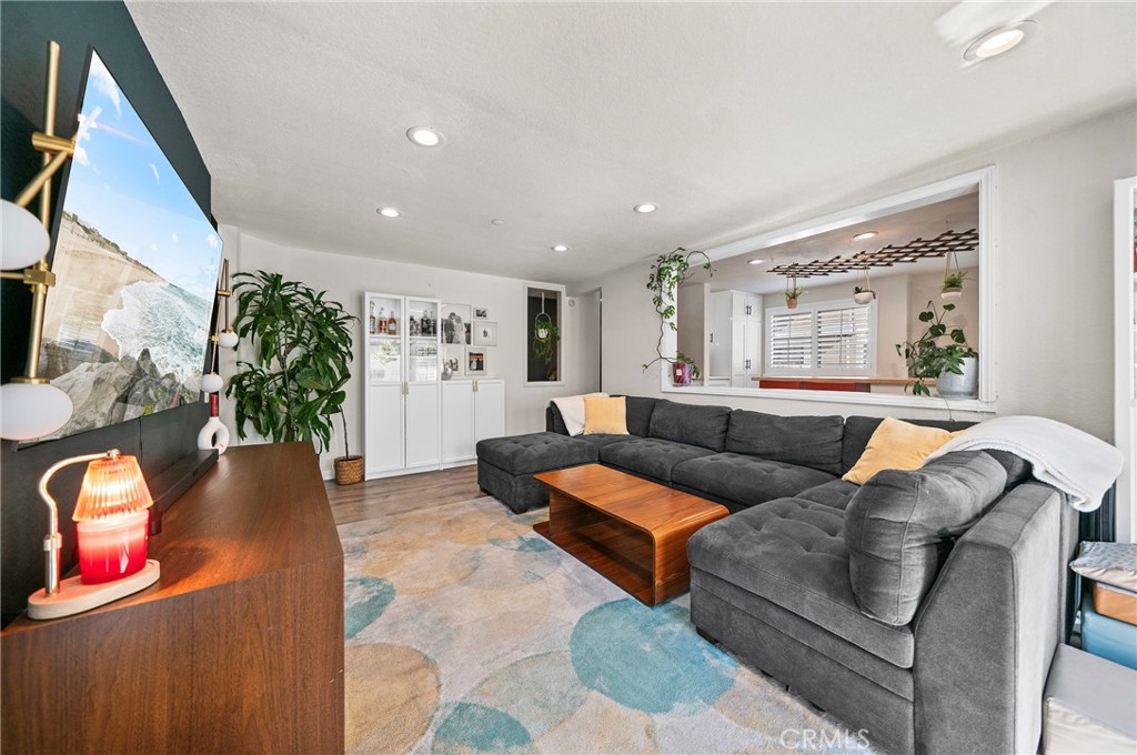 148 S Seneca Circle 24