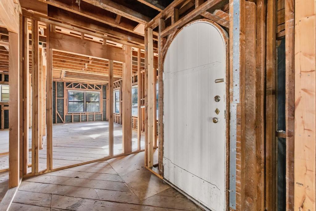 655 Embarcadero Road