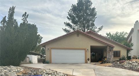Photo of 14651 Greenbriar Drive, Helendale, CA 92342 (MLS # HD26082547)