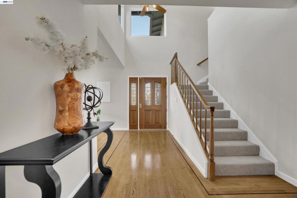 5805 San Carlos Way