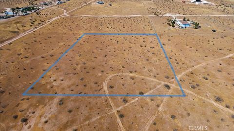 Photo of 0 Bellflower, Apple Valley, CA 92308 (MLS # TR26080246)