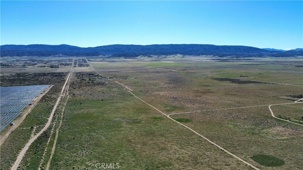 Photo of 0 Gaskell Rd &amp; George St, Rosamond, CA 93560 (MLS # SR25278191)