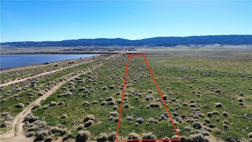Photo of 0 Gaskell Rd &amp; George St, Rosamond, CA 93560 (MLS # SR25278191)