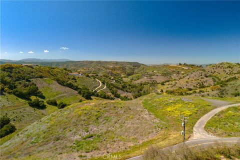 Photo of 3 La Cruz Drive, Temecula, CA 92590 (MLS # SW26094839)