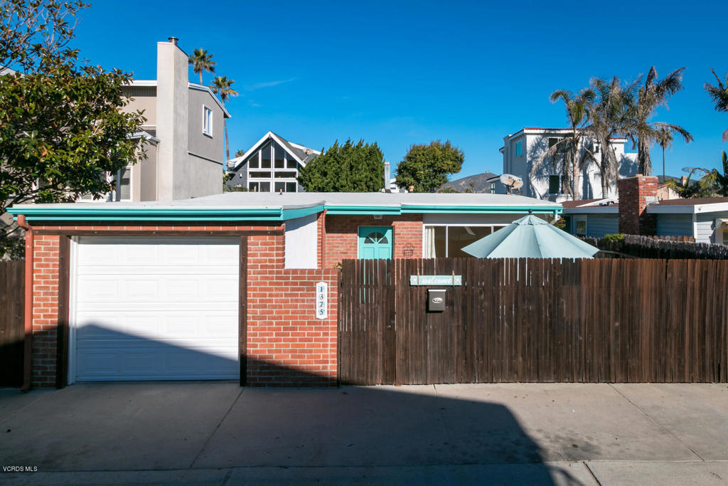 Pierpont/Ocean Front - 0276 - Residential