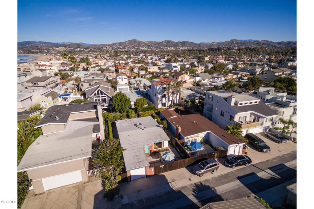 Pierpont/Ocean Front - 0276 - Residential