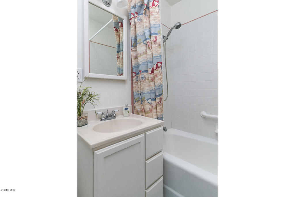 Pierpont/Ocean Front - 0276 - Residential