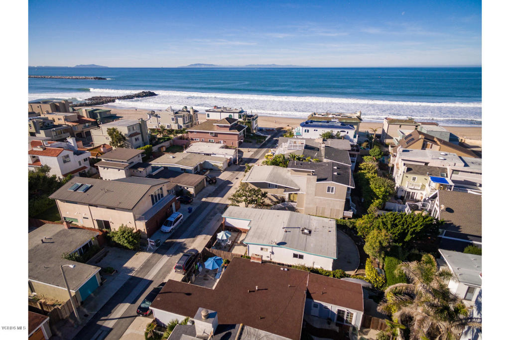 Pierpont/Ocean Front - 0276 - Residential