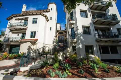 Photo of 558 Hillgreen Drive #207, Beverly Hills, CA 90212 (MLS # SR25263898)