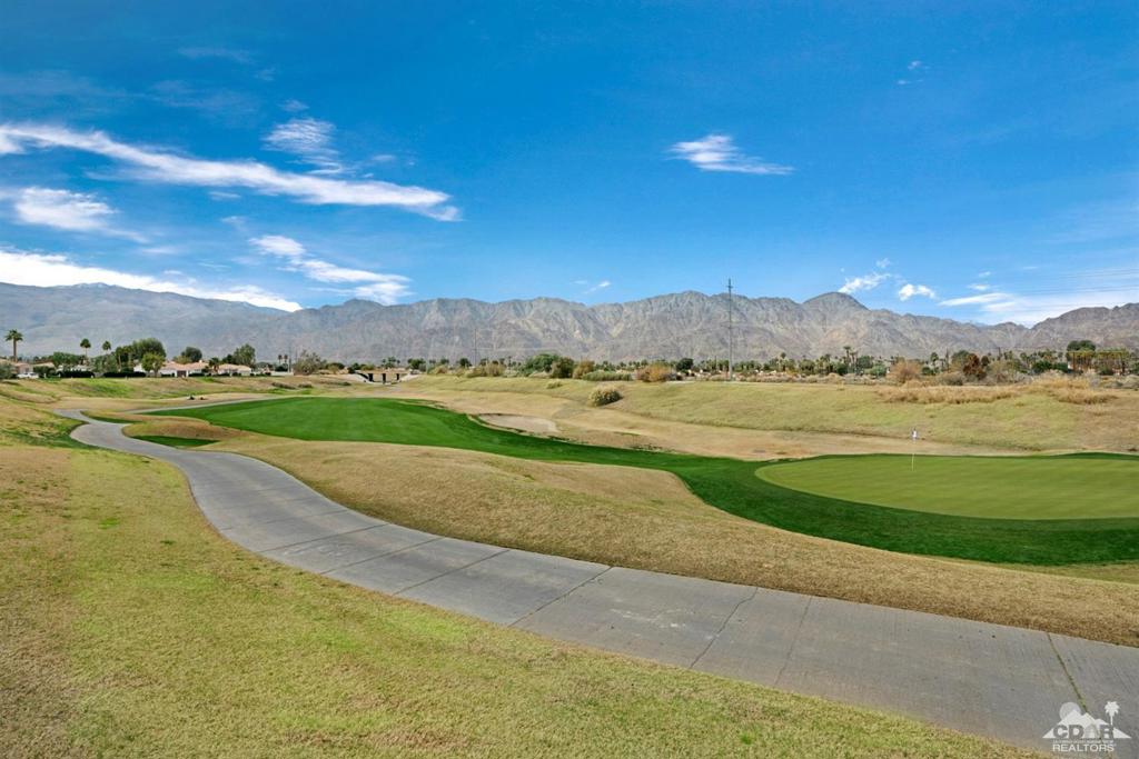 La Quinta Fairways - Residential
