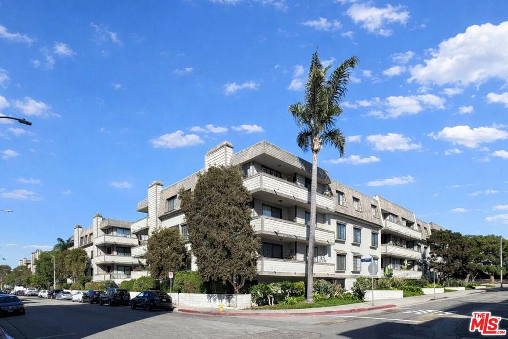 Photo of 5100 Via Dolce #305, Marina Del Rey, CA 90292 (MLS # 26632713)