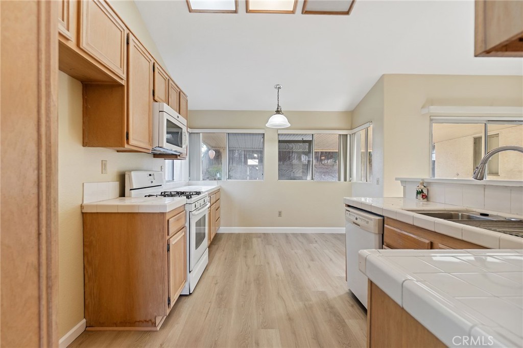 24527 Westhaven