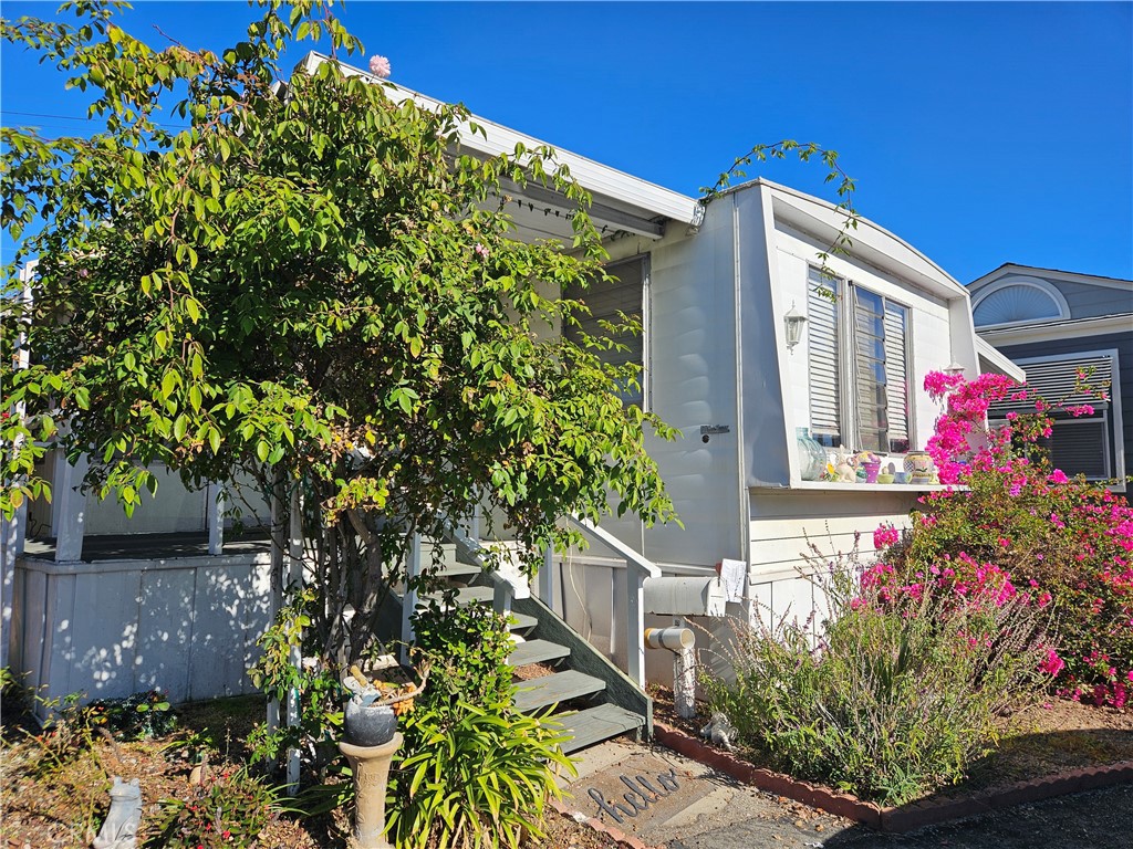 2550 Pacific Coast Highway 8