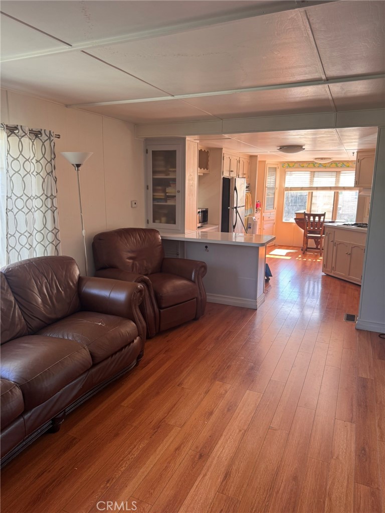 2550 Pacific Coast Highway 8