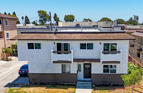 17422 Keelson Lane Huntington Beach CA 92647