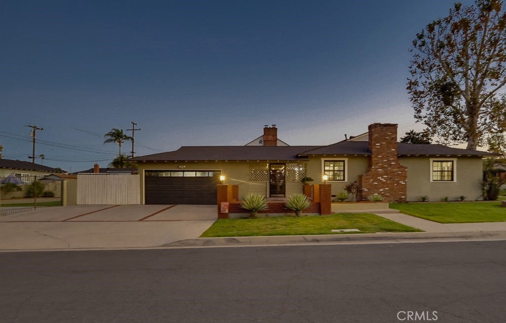 10904 La Mirada Boulevard
