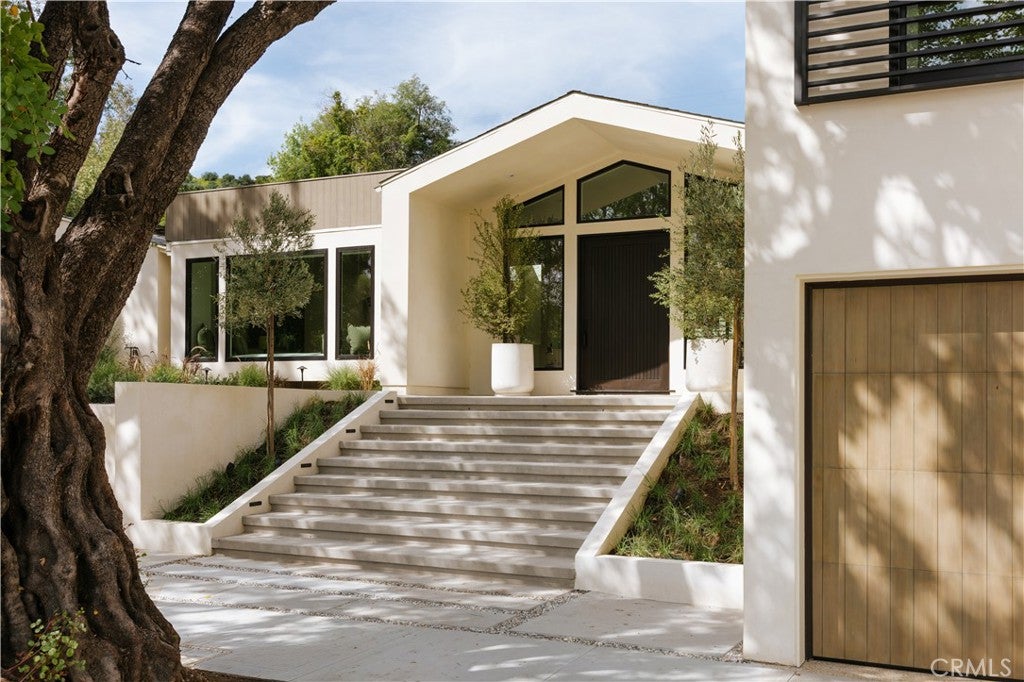 12162 Laurel Terrace Drive