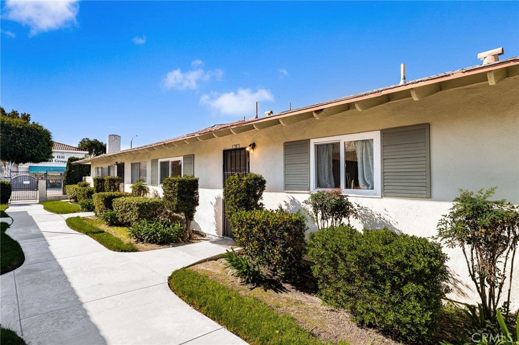 3139 E Chapman 3B