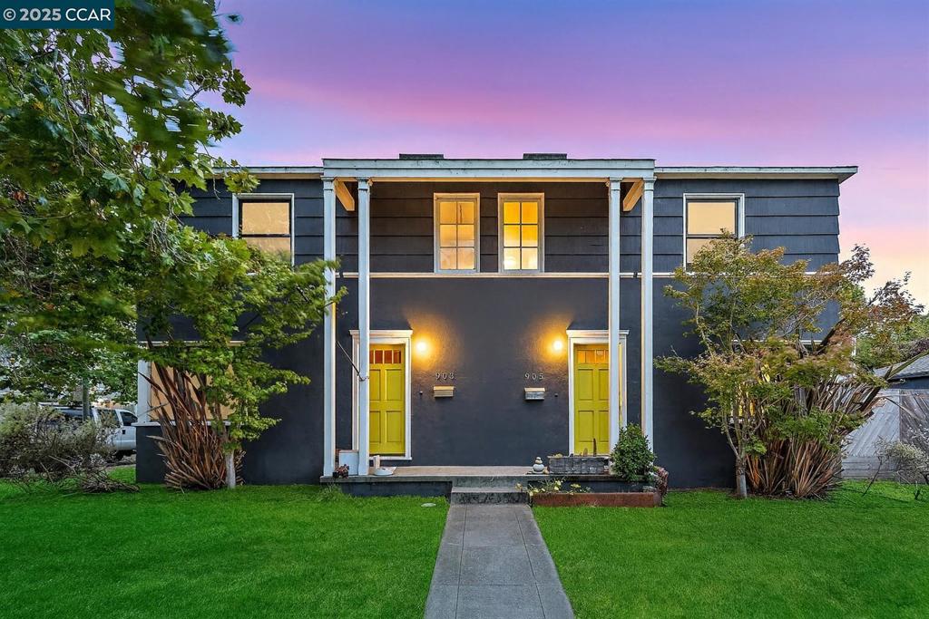 Stunning DUPLEX in North Oakland's desirable Santa Fe Neighborhood! These BEAUTIES feature hardwood floors, updated fixtures, shared laundry, a detached 2 car garage and have the possibility for EXPANSION via a MINI-LOT SUBDIVISION! Marvel at the abundance of charm and natural light upon entering. Living room flows seamlessly with the dining room and kitchen. Kitchen boasts stainless steel or black appliances, gorgeous counter tops, modern style cabinets and a subway tile backsplash you're sure to enjoy. Who needs a car with a Walk Score of 91 and a Bike Score of 99. Close proximity to restaurants, shopping, parks and more! These gems are truly a MUST-SEE and will go fast! Come take a look today!