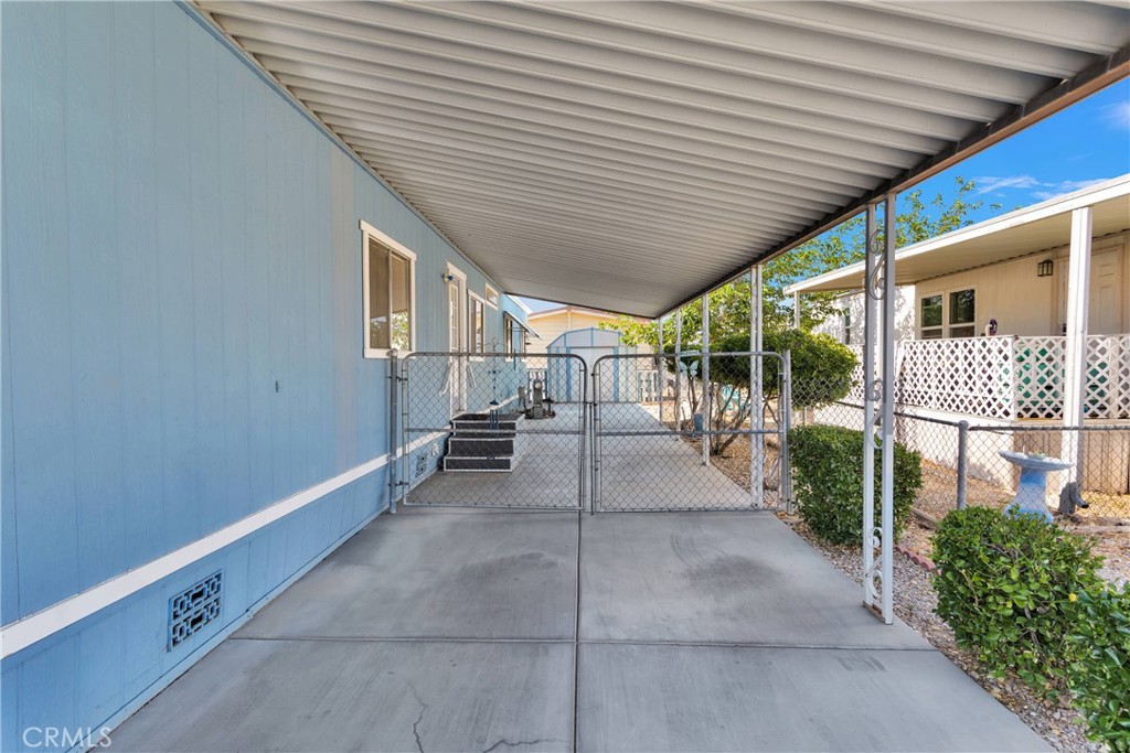 15252 Seneca Road 243