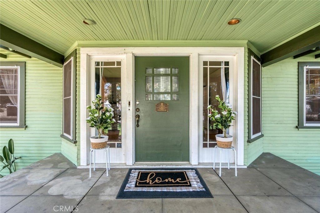 1235 N Arthur