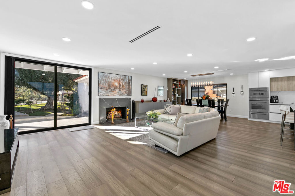 18912 Pasadero Drive